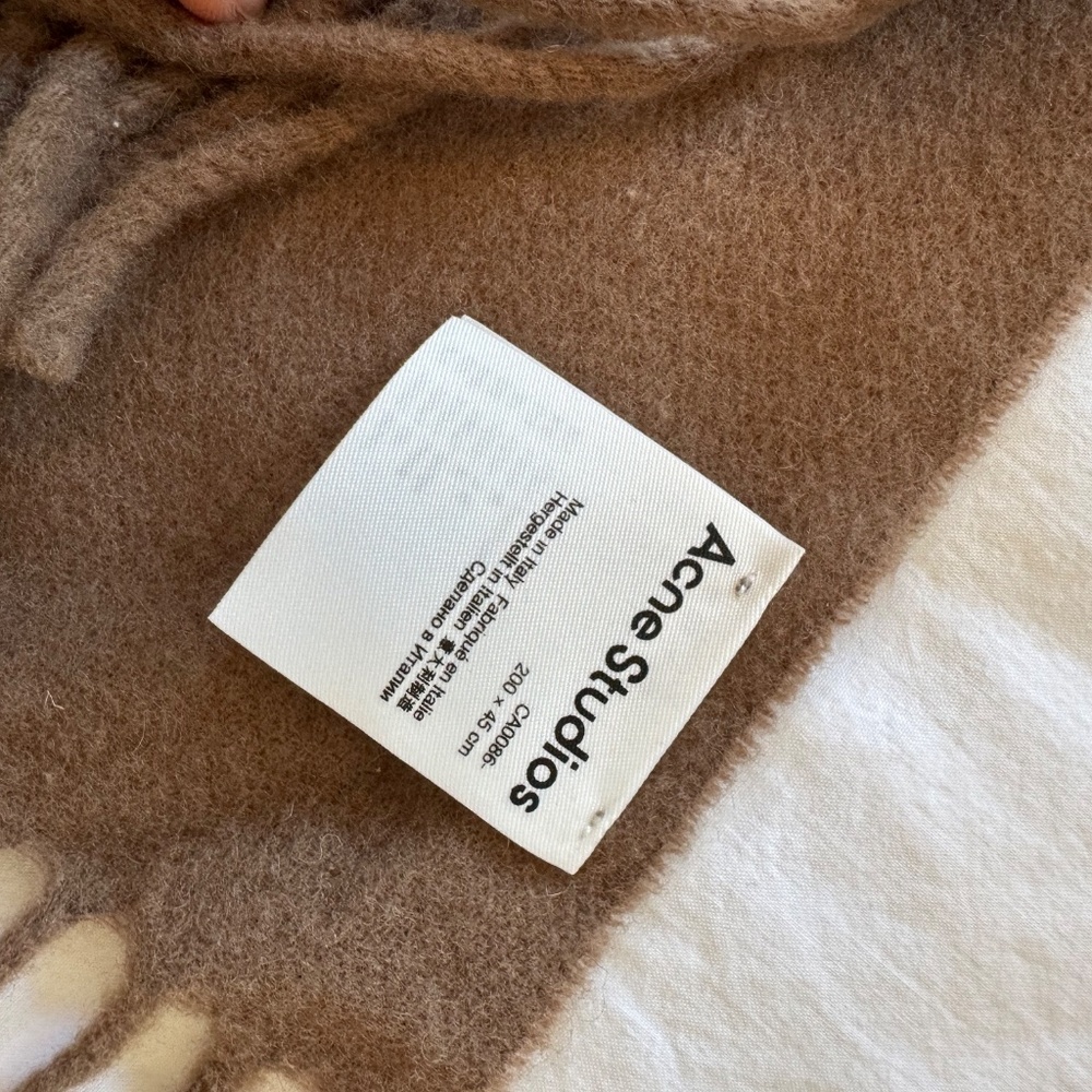 Acne fringe wool scarf- new with tags - Picture 5 of 7